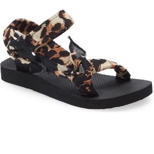Arizona Love Trekky Animal Print Sandal